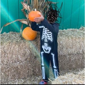 Old Navy kids boys girls childs kids Bones skeleton halloween outfit costume M